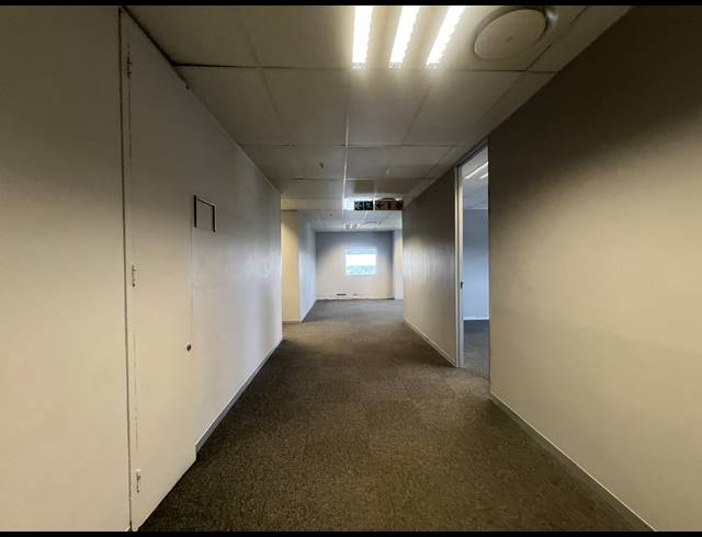 918M² OFFICE TO LET IN ROSEBANK